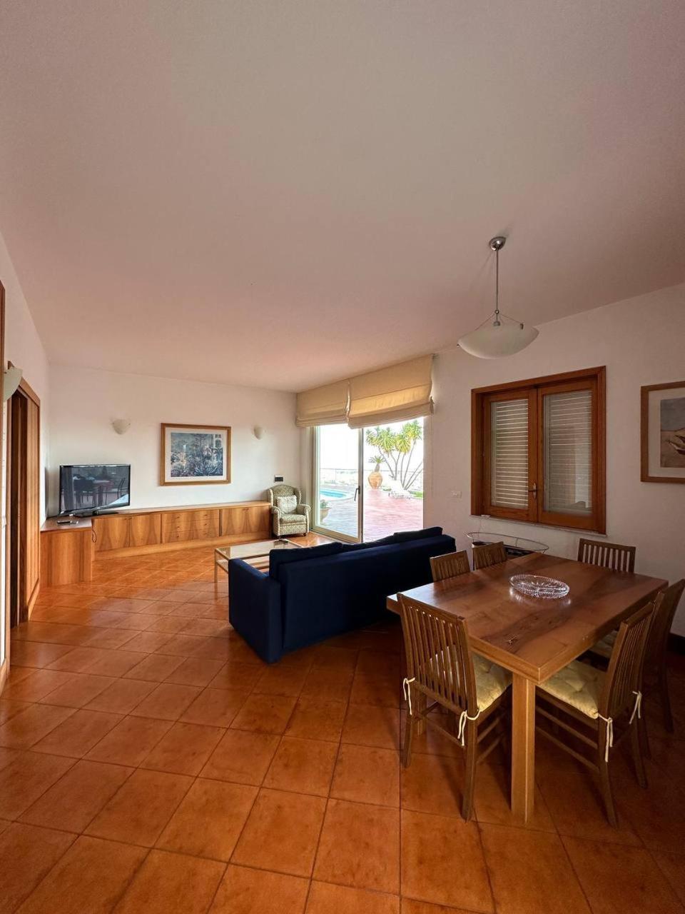 מיסטרביאנקו Holiday Flower Villa Panoramica Sul Golfo Di Catania מראה חיצוני תמונה